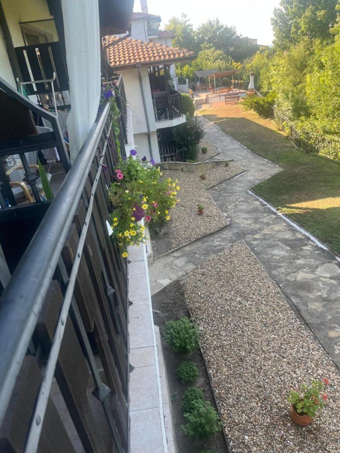Spacious Fully Furnished Studio In Kavarna Apart Hotel Екстер'єр фото