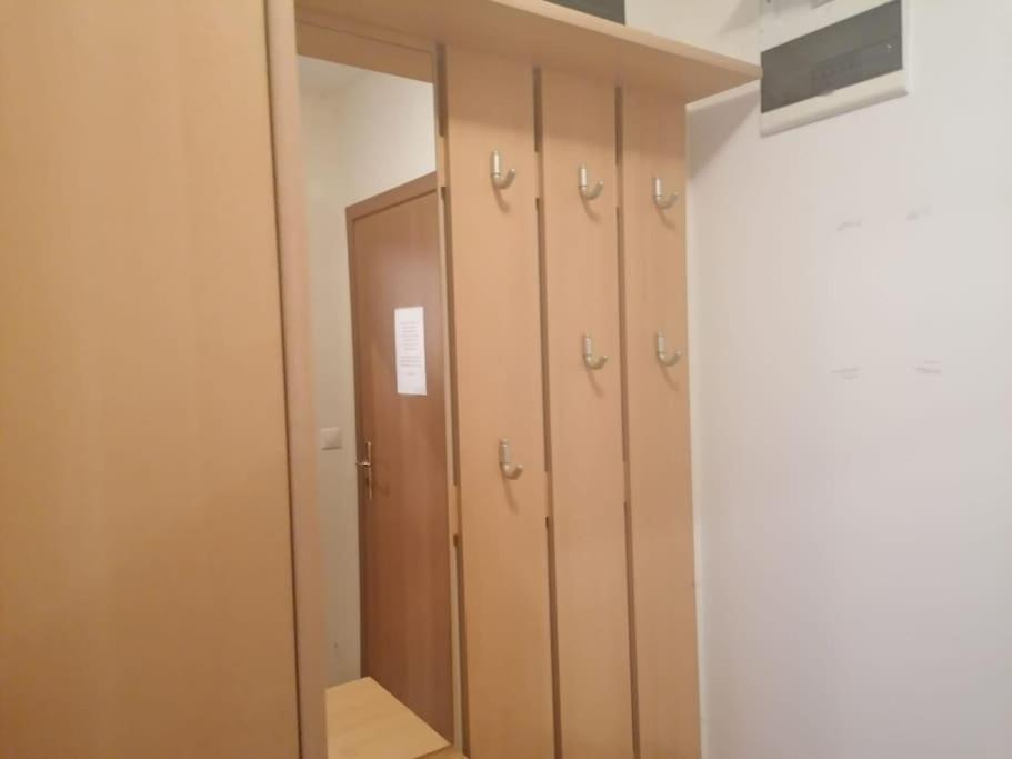 Spacious Fully Furnished Studio In Kavarna Apart Hotel Екстер'єр фото