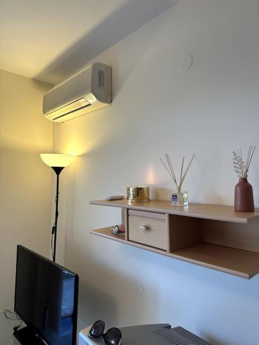 Spacious Fully Furnished Studio In Kavarna Apart Hotel Екстер'єр фото