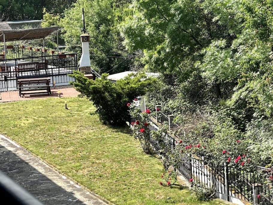 Spacious Fully Furnished Studio In Kavarna Apart Hotel Екстер'єр фото